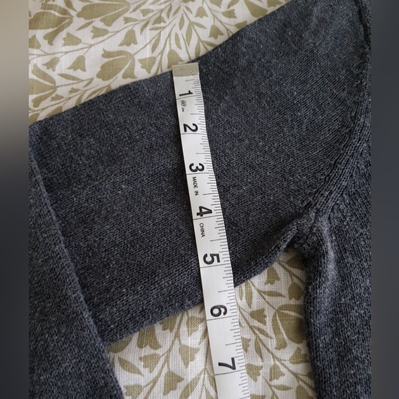 Old Navy Sweater - Picture 7 of 9